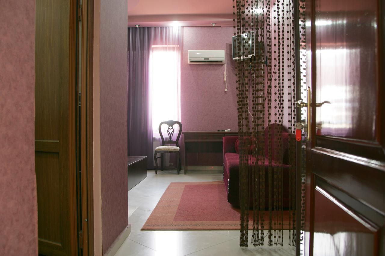 Eleon Hotel Kutaisi Exterior photo